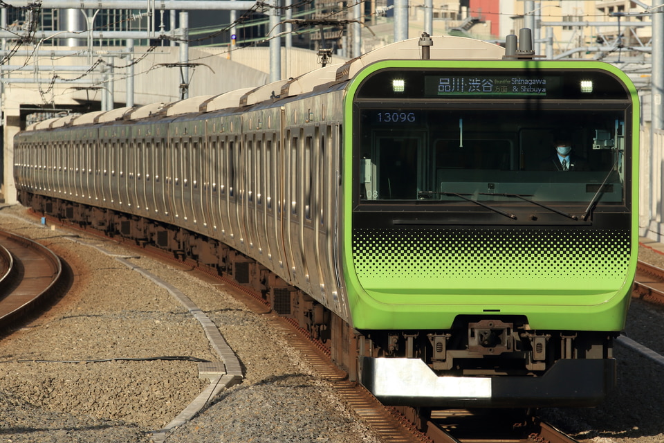 JR東E235系トウ08編成<br class="br-sp" />(トウ08)の写真