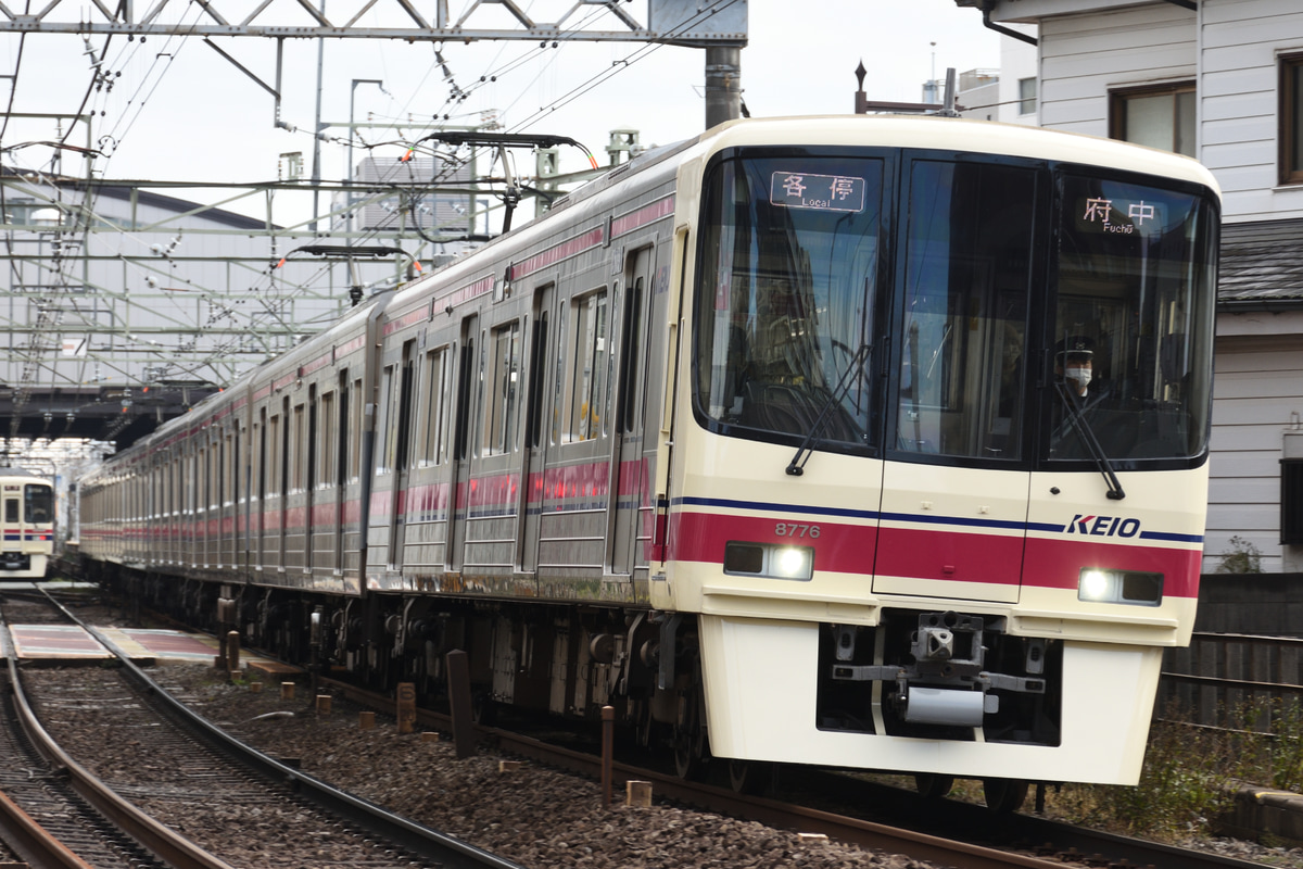 京王電鉄  8000系 8726F