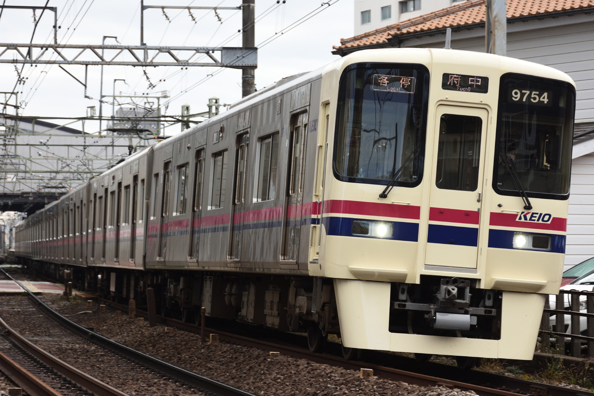 京王電鉄  9000系 9704F
