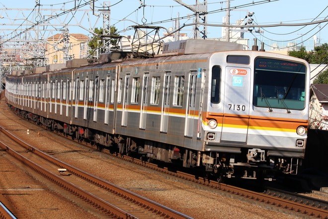 7000系7130Fを多摩川駅で撮影した写真