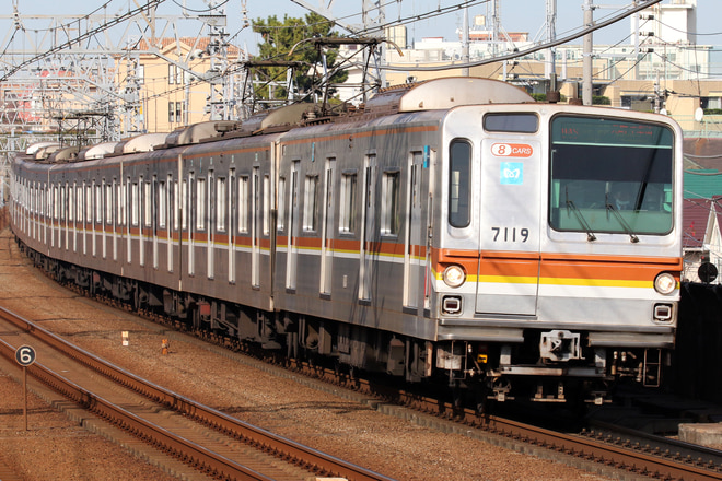 7000系7119Fを多摩川駅で撮影した写真