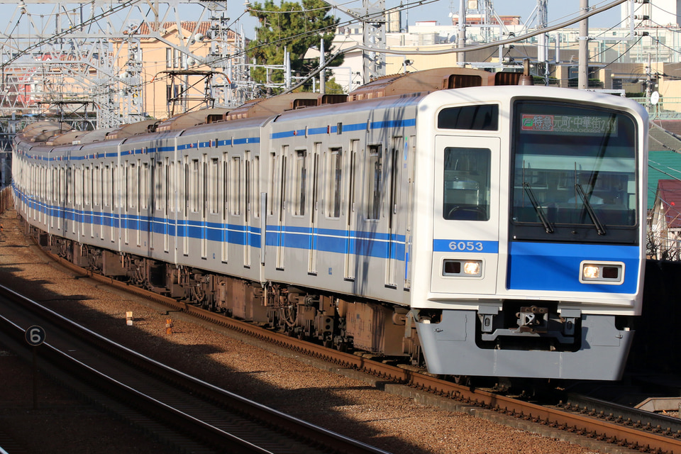 西武6000系6153F<br class="br-sp" />(6153編成)の写真