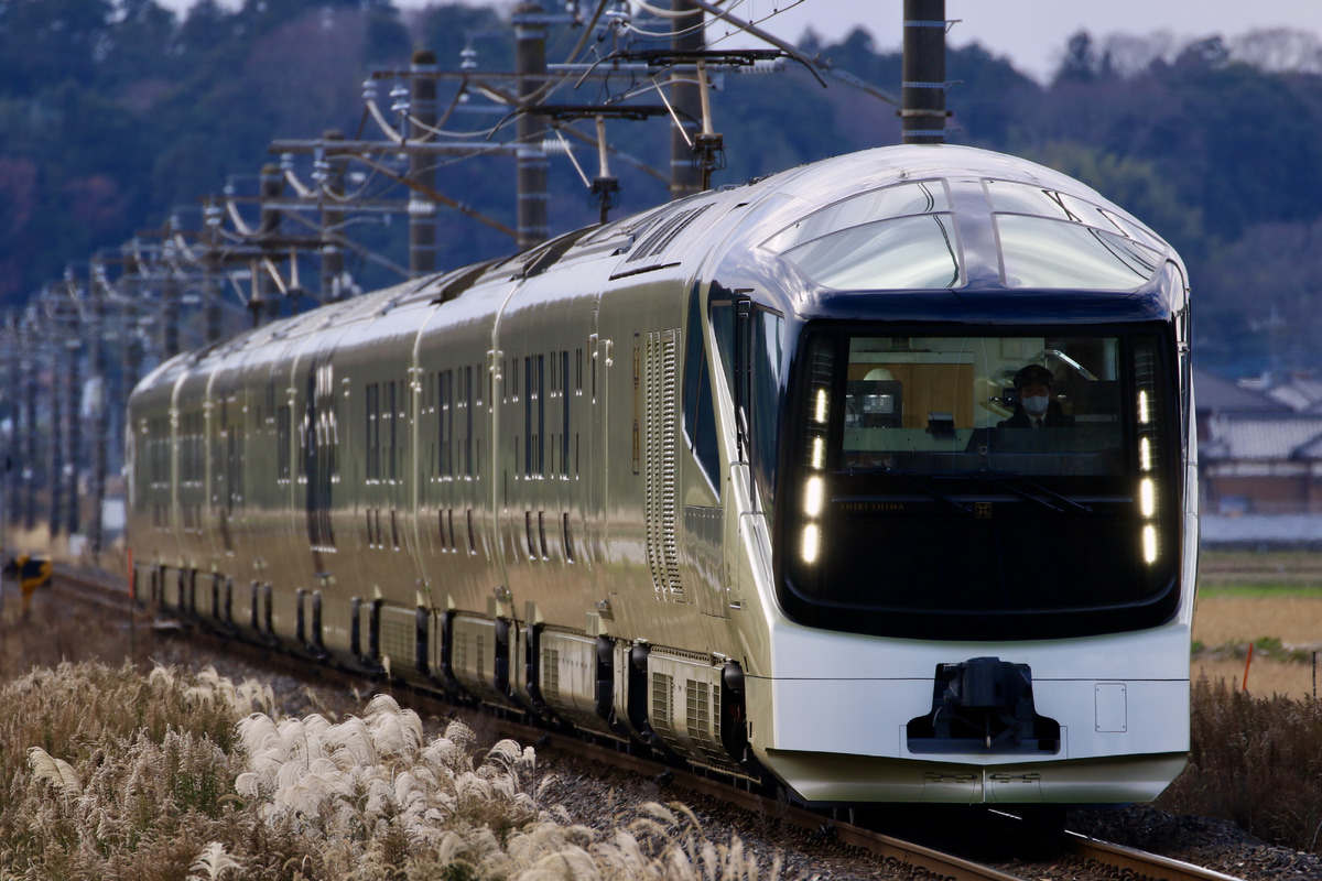 尾久車両センター E001系 Train Suite 四季島 の写真 鉄道写真投稿サイトtrain Directory