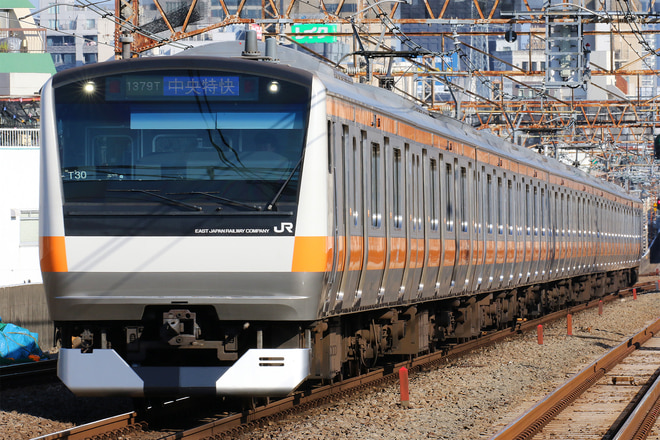 E233系トタT30編成を阿佐ケ谷駅で撮影した写真