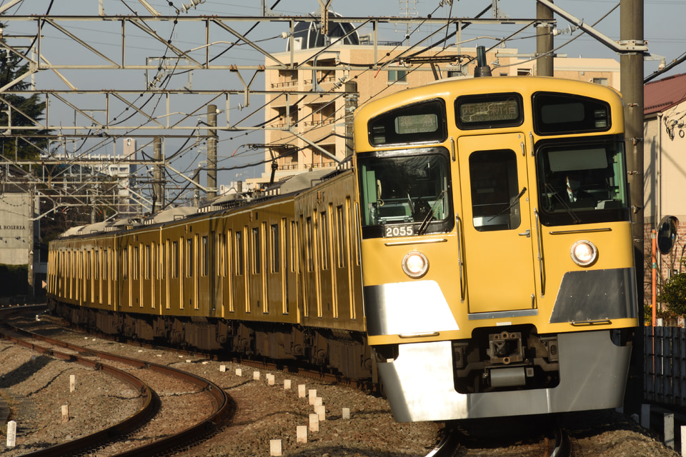 西武2000系2055F<br class="br-sp" />(2055編成)の写真