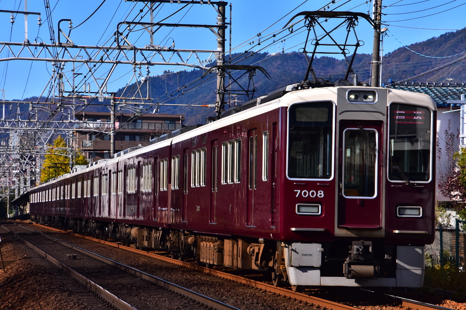 阪急7000系7008×8R<br class="br-sp" />(7008F)(7008編成)の写真