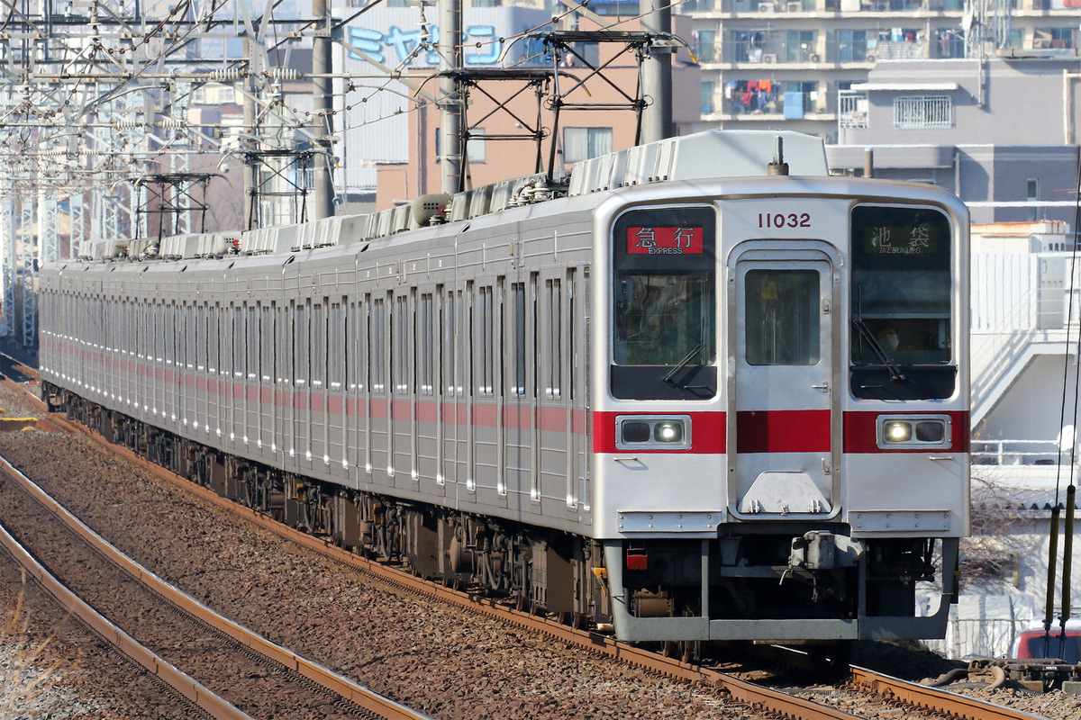 東武鉄道  10030系 11032F