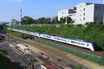 JR東日本  E353系 