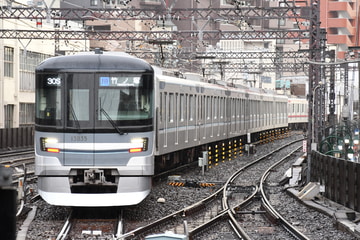 東京メトロ  13000系 13135F