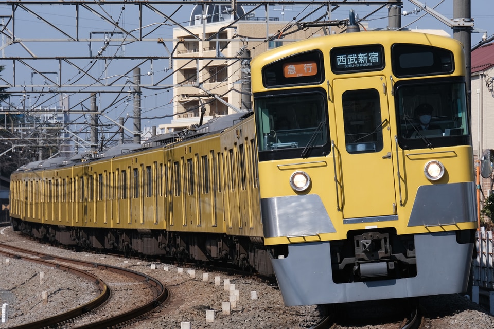 西武2000系2057F<br class="br-sp" />(2057編成)の写真
