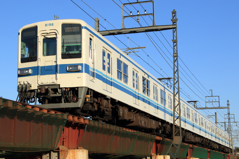 東武8000系8198F<br class="br-sp" />(8198編成)の写真
