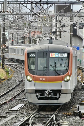 東京メトロ  17000系 17101F