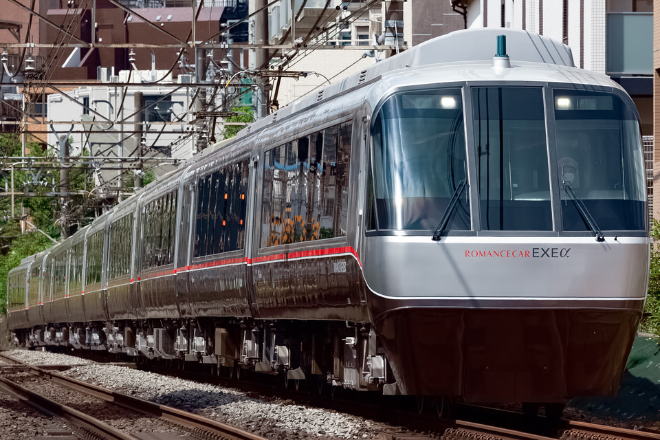 小田急30000形30056×4<br class="br-sp" />(30056F)(30056編成)の写真