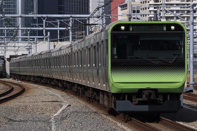 東京総合車両センター本区E235系トウ31編成を高輪ゲートウェイ駅で撮影した写真