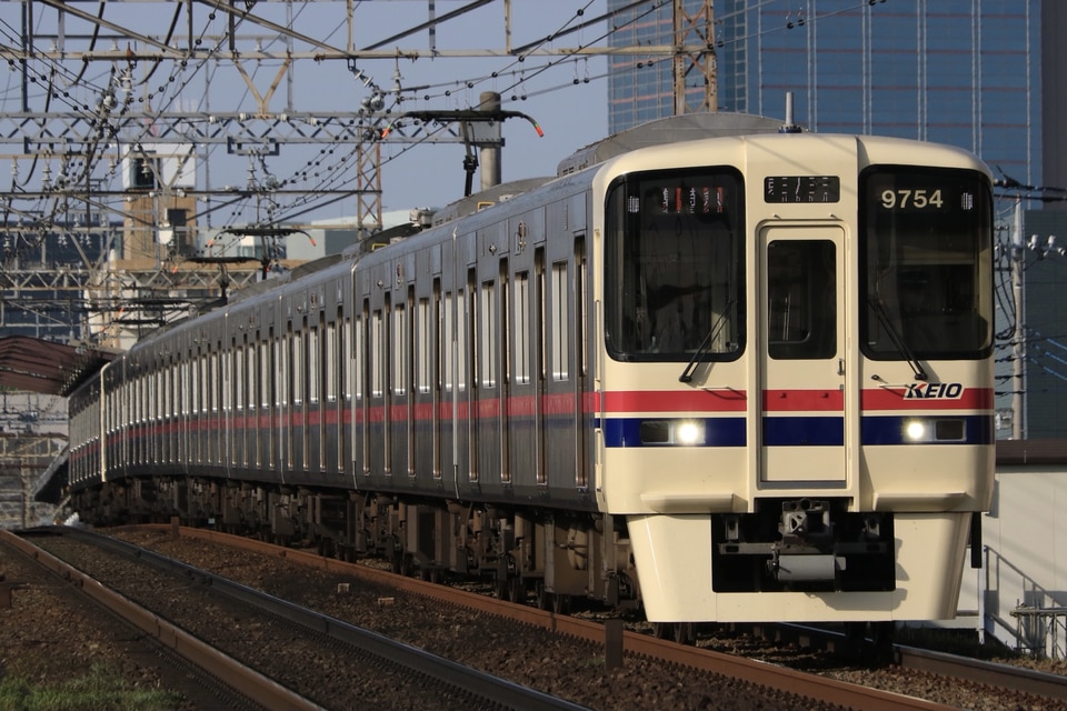 京王9000系9704F<br class="br-sp" />(9704編成)の写真