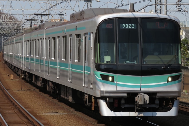 王子検車区9000系9123Fを多摩川駅で撮影した写真