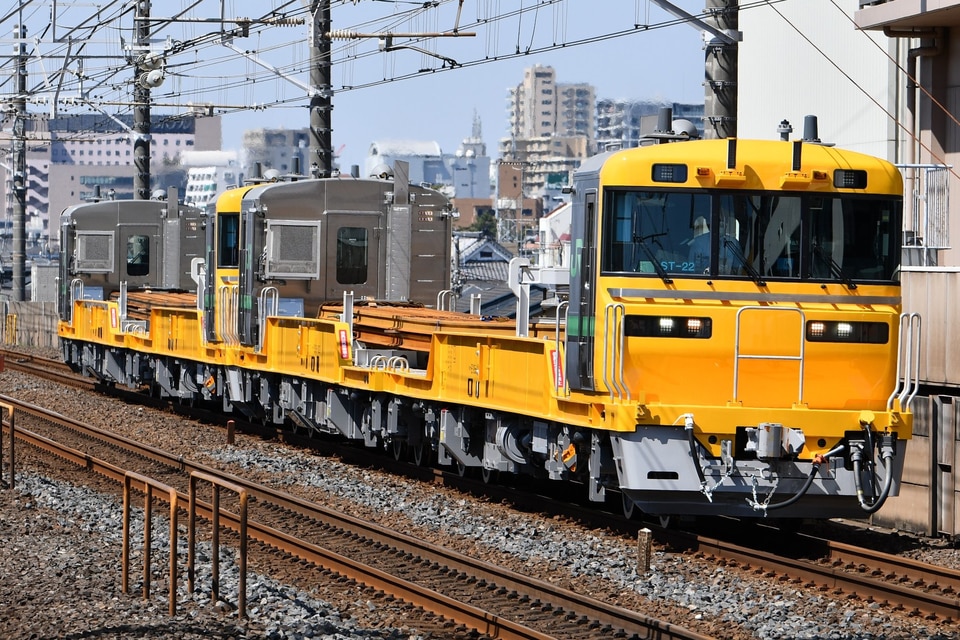 JR東キヤE195系ST-22編成の写真