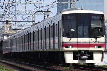 京王電鉄  8000系 8731F