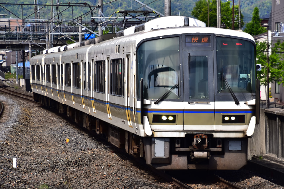 JR西105系K06編成<br class="br-sp" />(セキK06編成)の写真