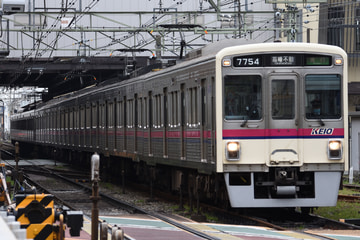 京王電鉄  7000系 7704F