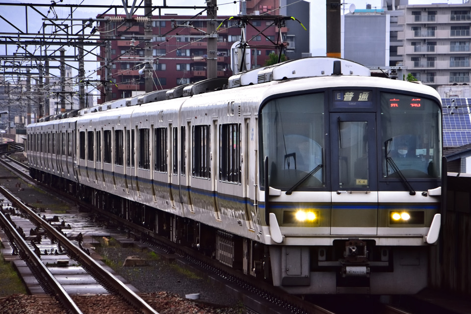 JR西221系K04編成の写真