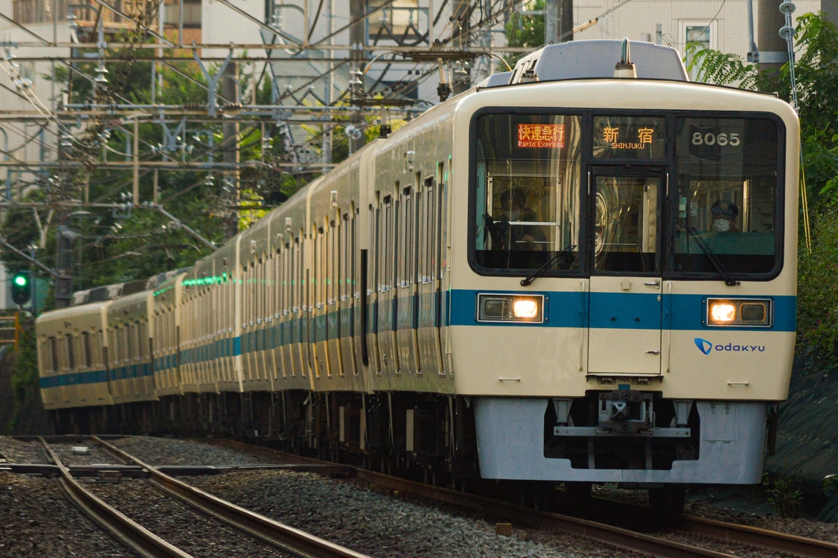 小田急電鉄  8000形 8065F、8265F