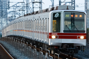 東武鉄道  20050系 21852F