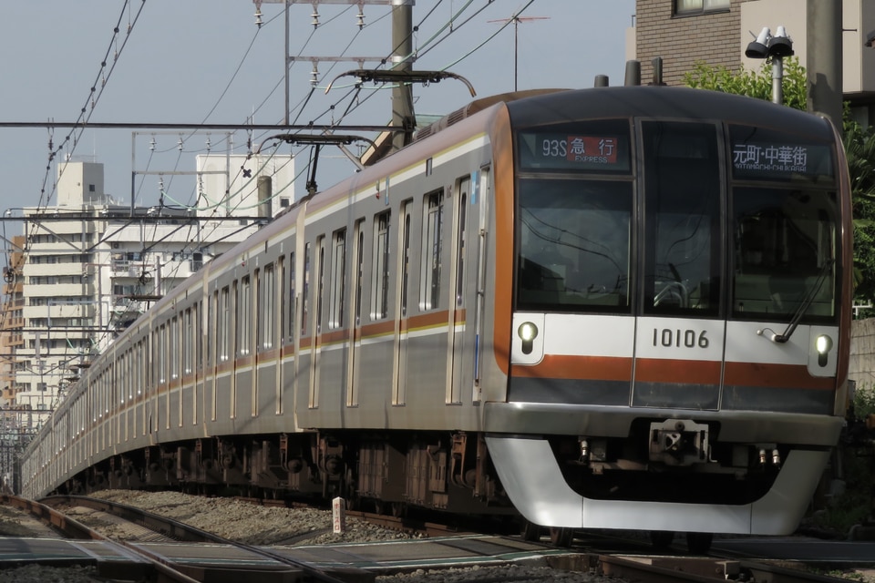 メトロ10000系10106F<br class="br-sp" />(10106編成)の写真