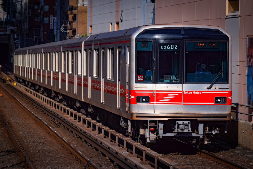 メトロ02系02-102F<br class="br-sp" />(02-102編成)の写真