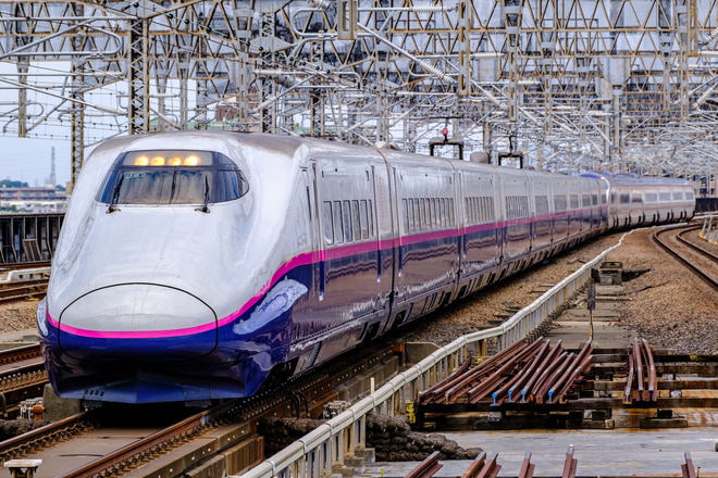 新幹線総合車両センターE2系J62編成を大宮駅で撮影した写真
