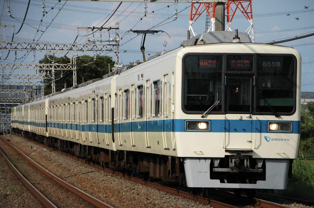 小田急電鉄  8000形 8259F