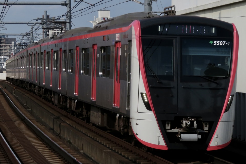 都営5500形5507編成<br class="br-sp" />(5507F)の写真