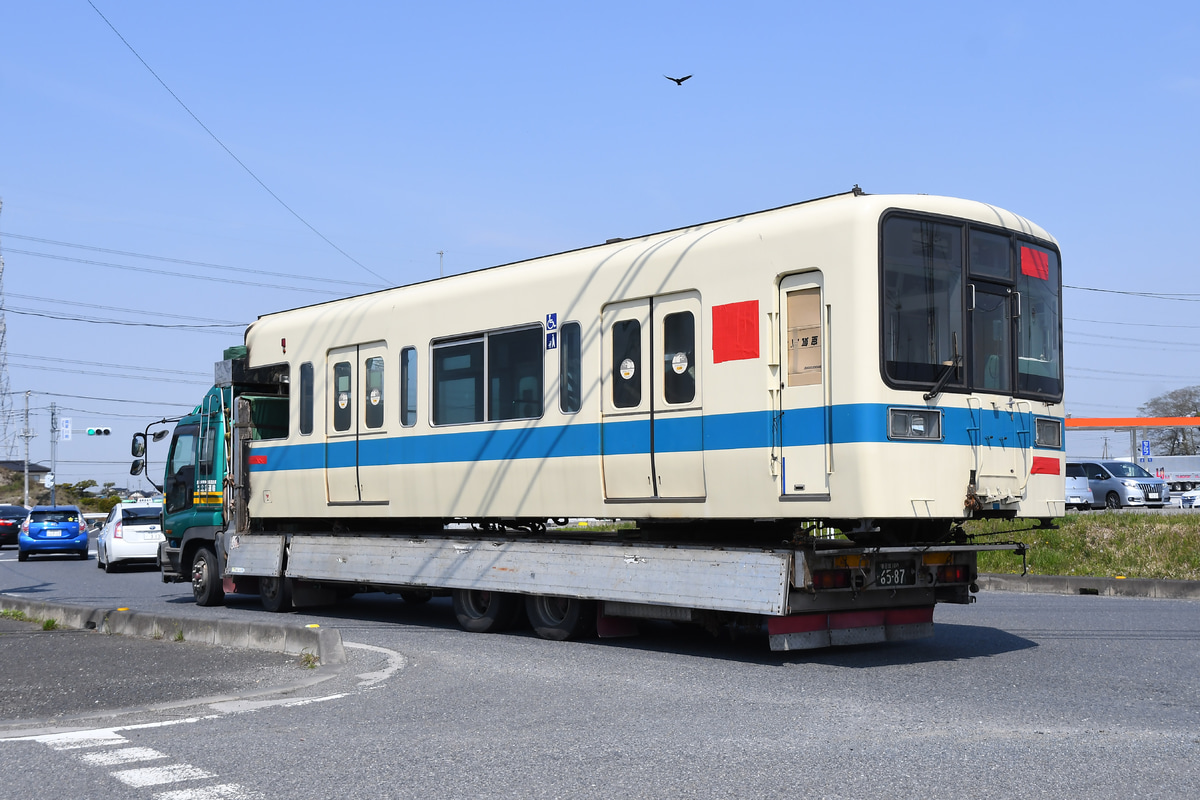 小田急電鉄  8000形 8264F
