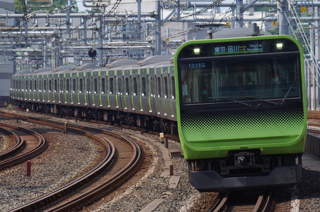 東京総合車両センター本区E235系トウ16編成を御徒町駅で撮影した写真