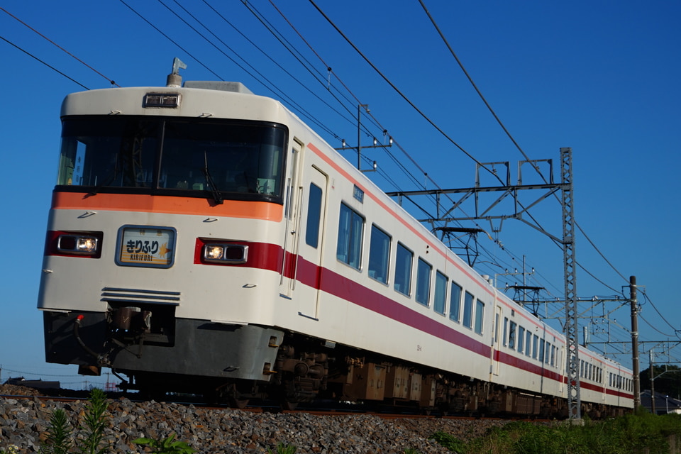 東武300系351F<br class="br-sp" />(351編成)の写真