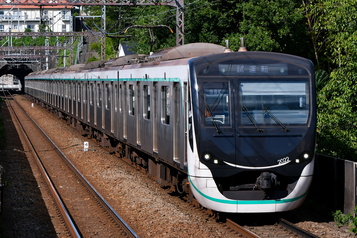 東急電鉄  2020系 2122f