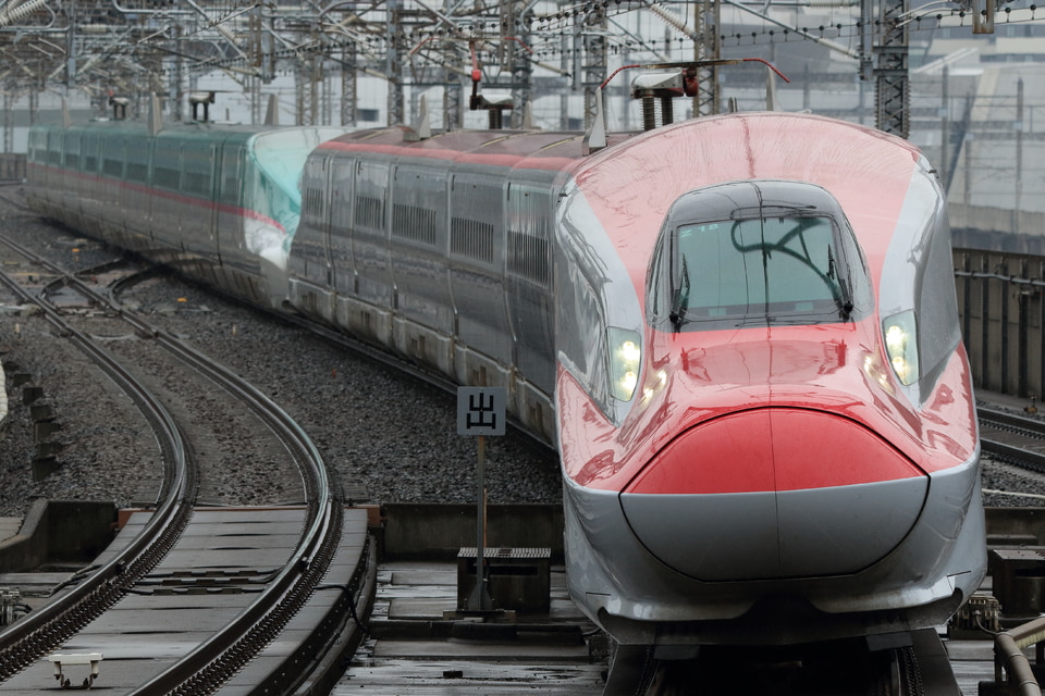 JR東E6系Z18編成の写真