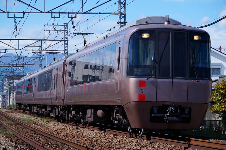 小田急30000形30057×4<br class="br-sp" />(30057F)(30057編成)の写真