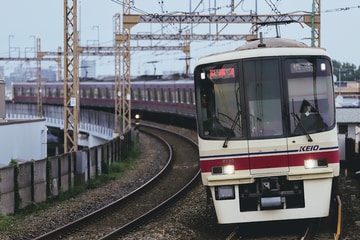 京王電鉄  8000系 8709F