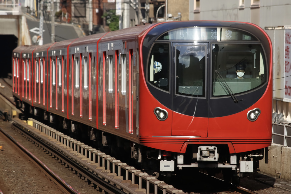 メトロ2000系2116F<br class="br-sp" />(2116編成)の写真