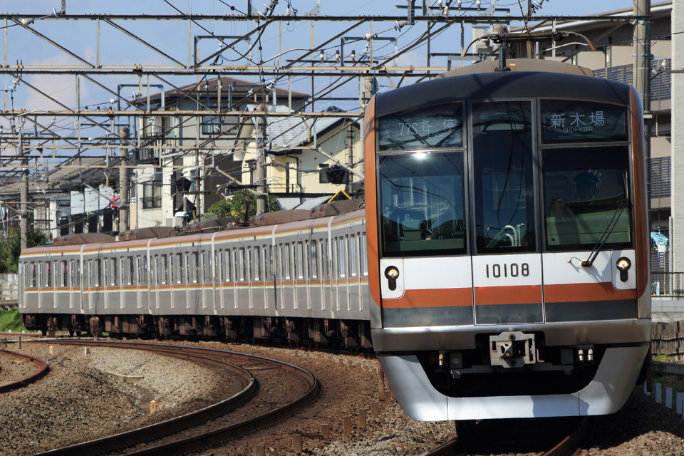メトロ10000系10108F<br class="br-sp" />(10108編成)の写真
