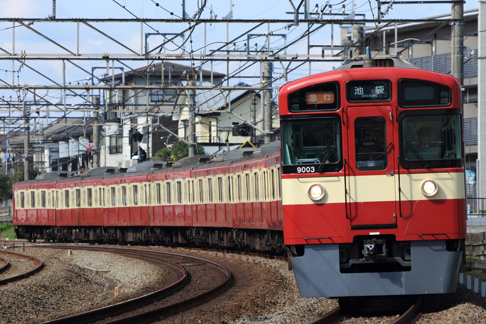 西武9000系9103F<br class="br-sp" />(9103編成)の写真
