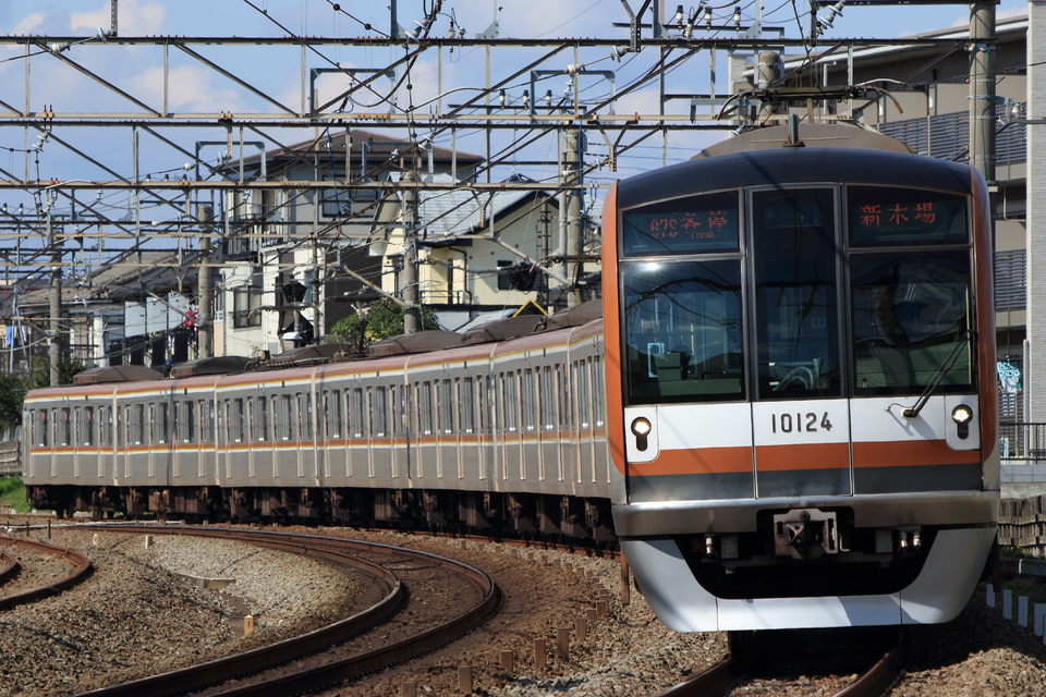 メトロ10000系10124F<br class="br-sp" />(10124編成)の写真