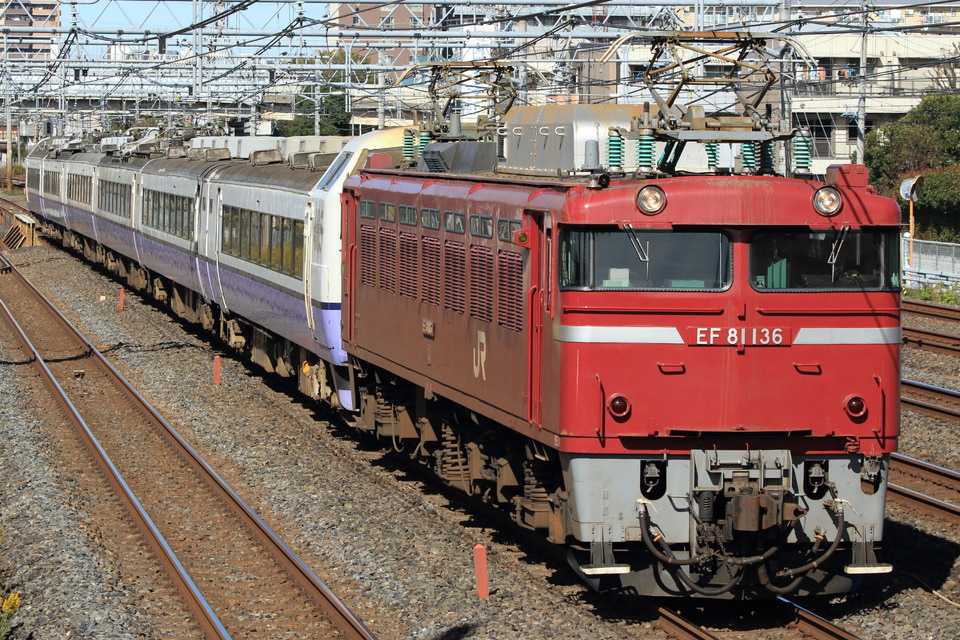JR東EF81形EF81-136の写真
