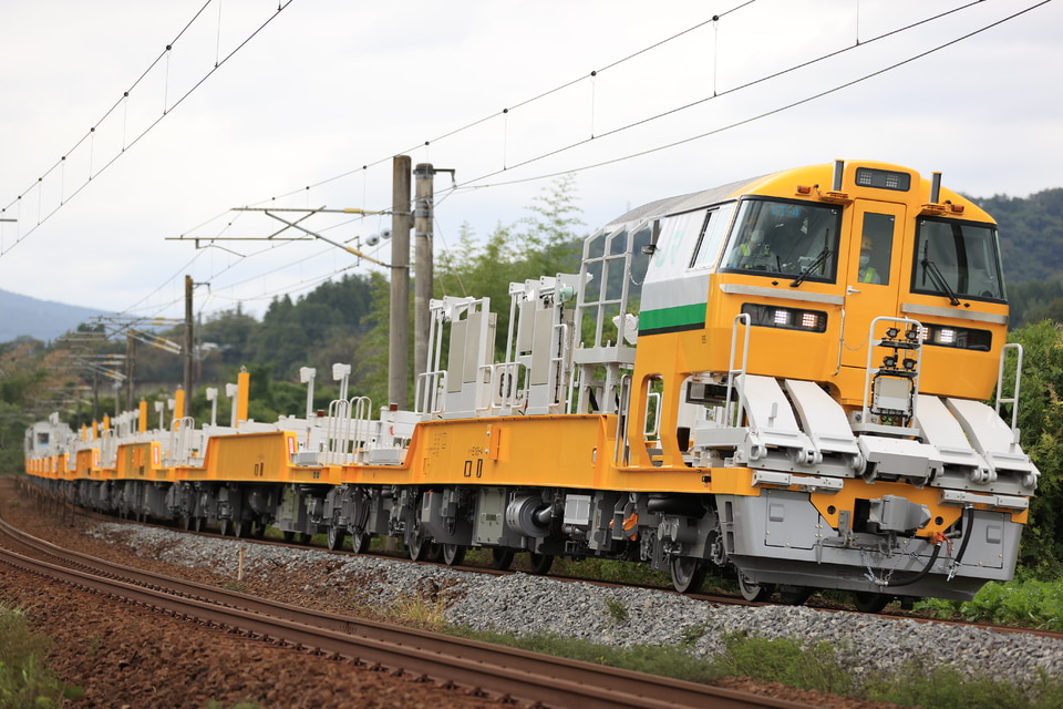 JR東キヤE195系LT-4編成<br class="br-sp" />(LT4編成)の写真