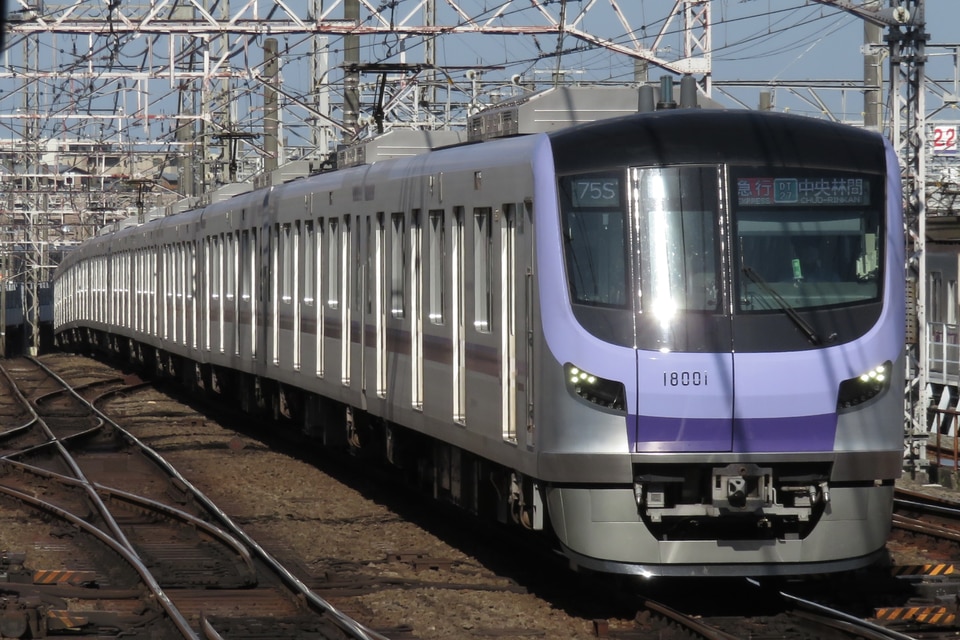 東京メトロ 18000系 18101Fの写真