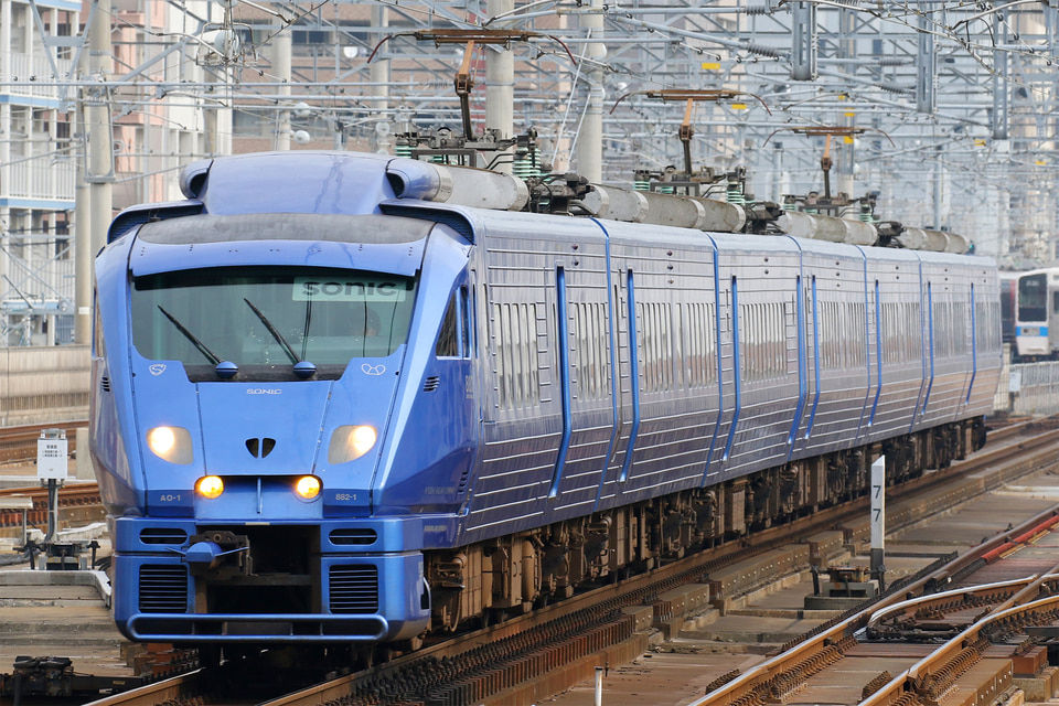JR九883系Ao1編成<br class="br-sp" />(AO1編成)(AO-1編成)の写真
