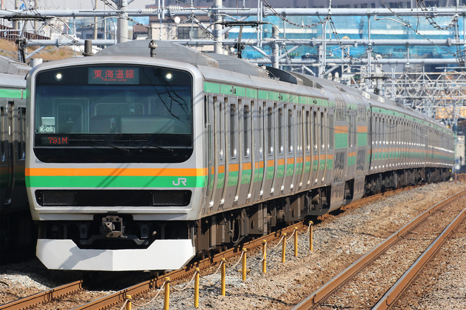 E231系コツK-05編成を新子安駅で撮影した写真
