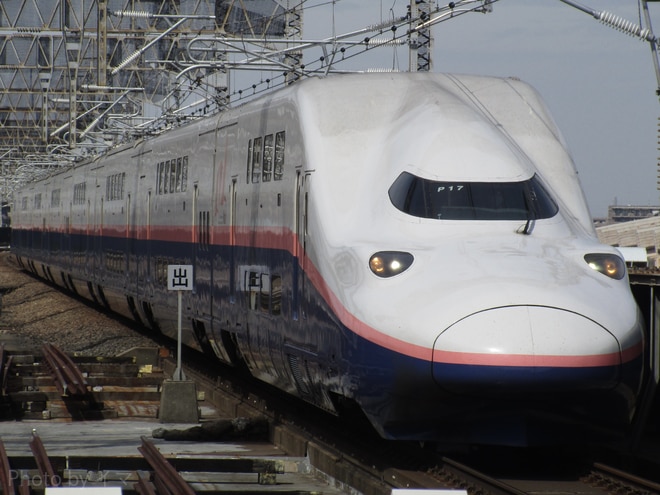 新潟新幹線車両センターE4系P17を大宮駅で撮影した写真