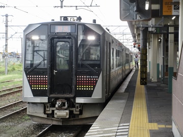 JR東日本 新津運輸区 GV-E400系 14